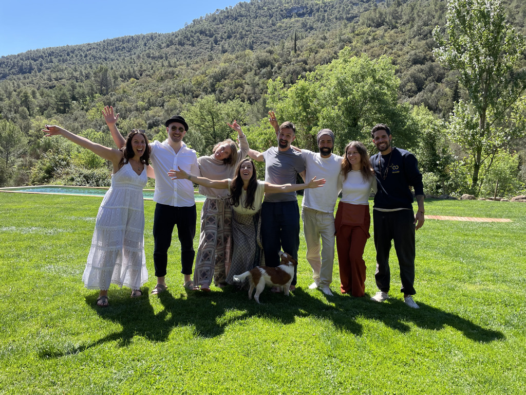 Colectivo Conectivo team in a natural setting