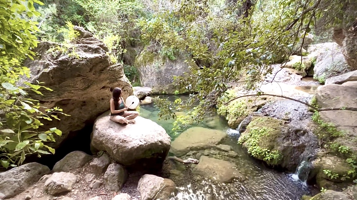 Serene nature setting with water and rocks